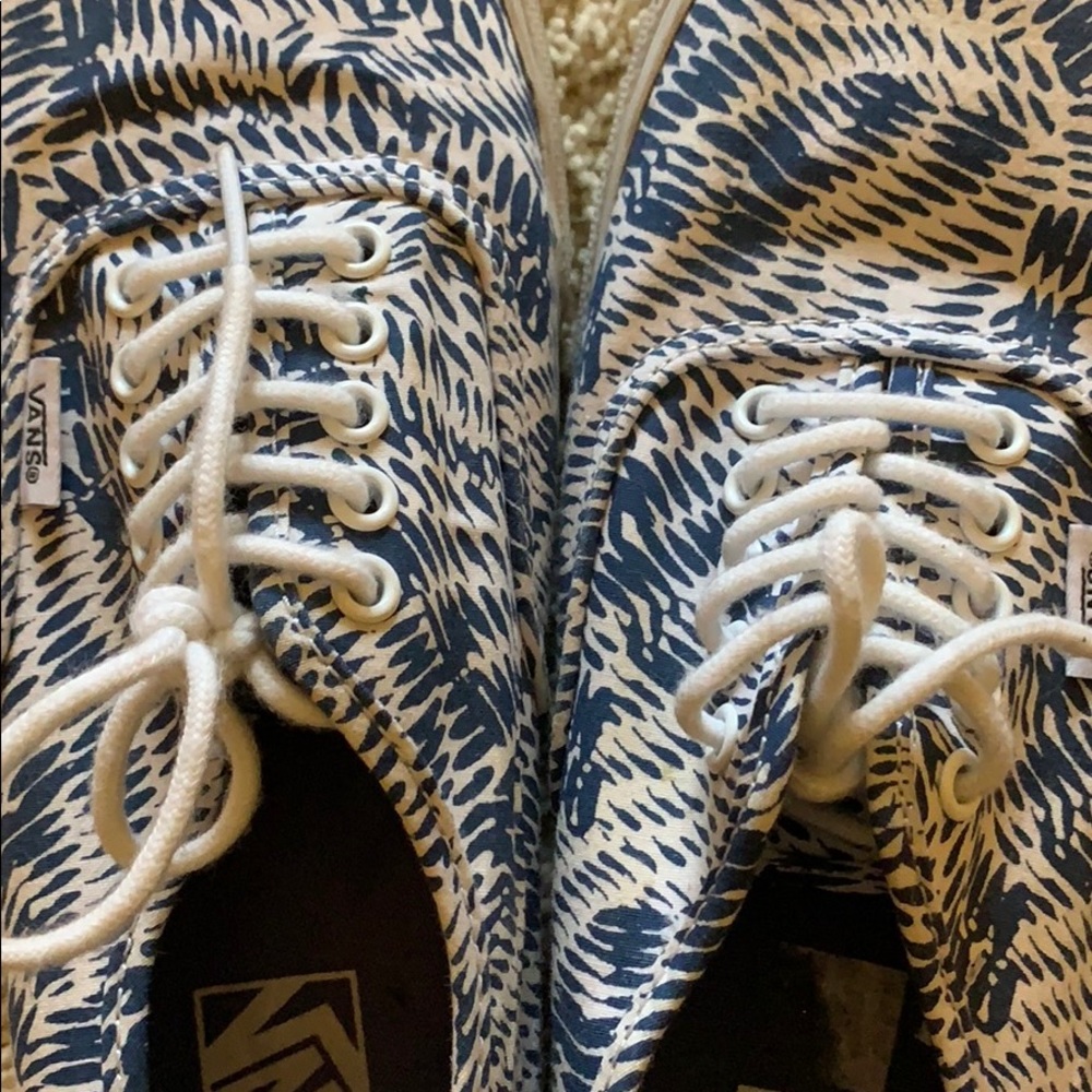 VANS - Picture 4 of 4